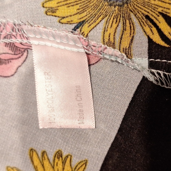 q Lane Bryant Floral Top Worn Open Size 18/20 - Picture 4 of 4